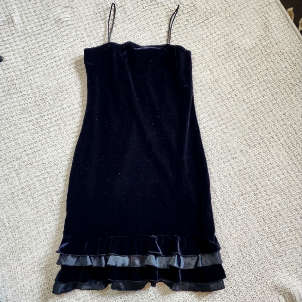 Vintage David Charles Velvet Ruffle Bottom Dress Size 10